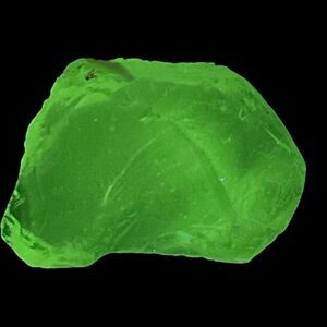 Clear Art Glass Cullet Glowing‎ Manganese Slag Glass #5GL14